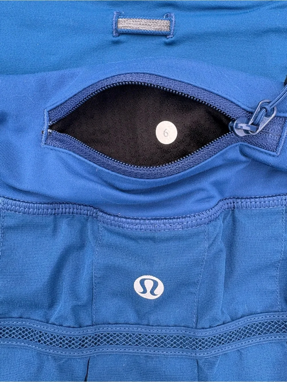 Lululemon Vintage (early 2010s) Pace Setter skirt - Size 6 - Limitless Blue